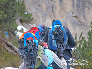 schneeschuhwandern-im-naturpark-fanes-sennes-prags schneeschuhwandern-im-naturpark-fanes-sennes-prags schneeschuhwandern-im-naturpark-fanes-sennes-prags