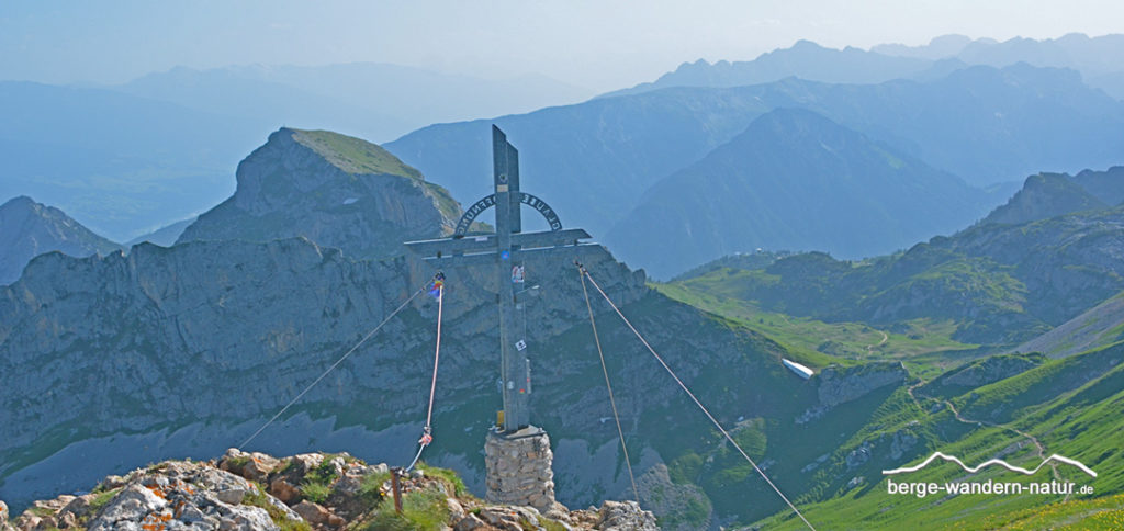 Gipfelkreuz der Rofanspitze