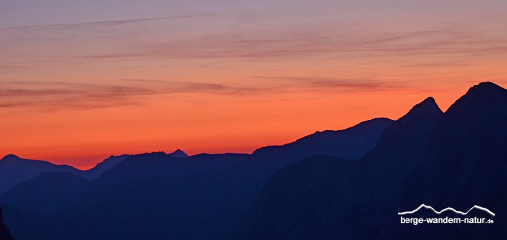 Sonnenaufgang bei 24 Stunden Trophy