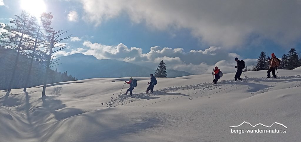 Schneeschuhtour mit LASI im Vorkarwendel in Bayern