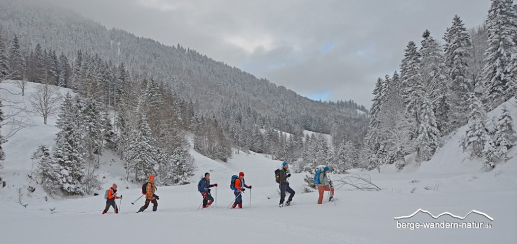 Schneeschuhgruppe von LASI in den bayerischen Voralpen