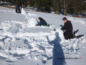 Schneeschuhwanderung mit Jugendlichen   